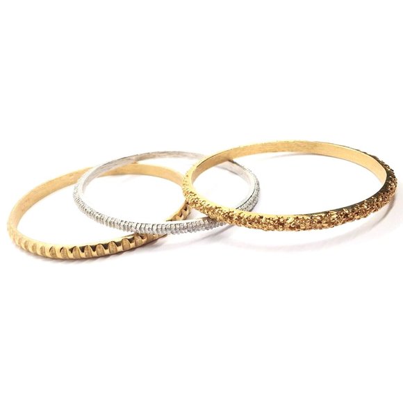 Lovely Vintage Crown Trifari Gold & Silver Tone Textured Bangle Bracelets - Picture 1 of 3